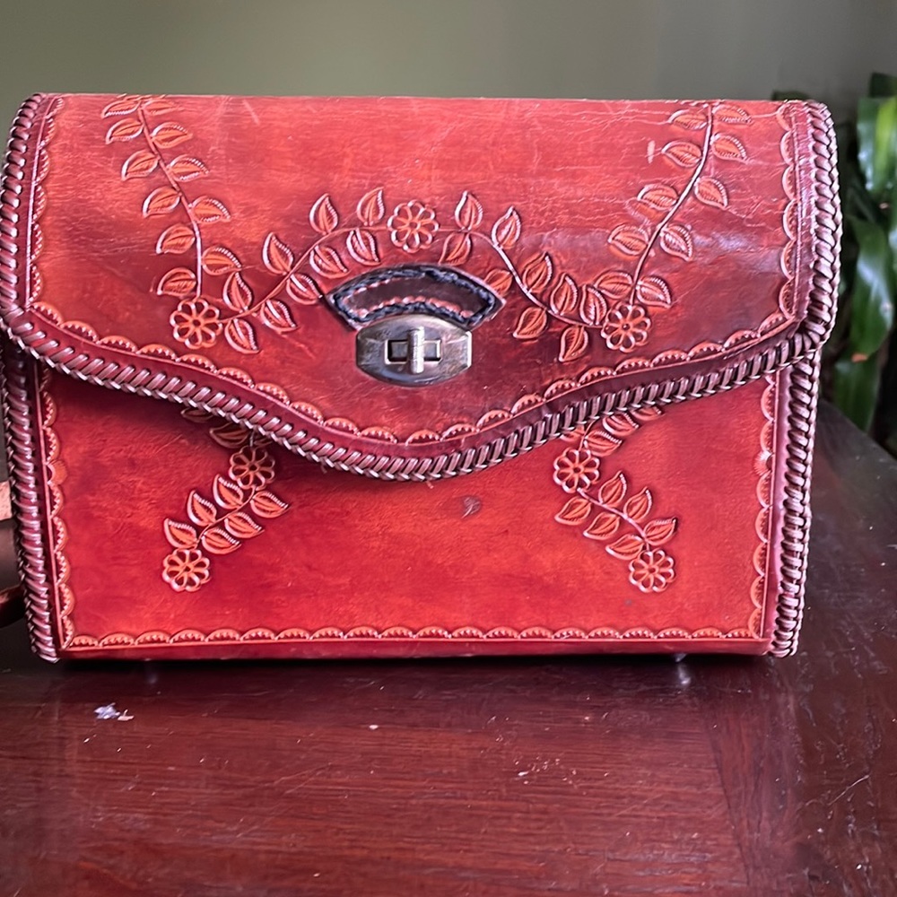 Leather purse.